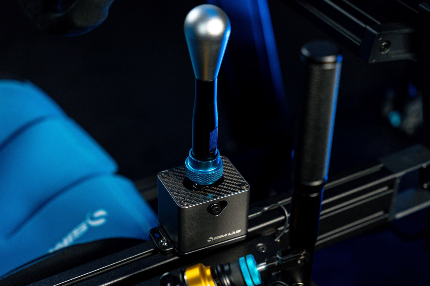 SQ1 shifter and XB1 handbrake with the 1X Pro cockpit and Blue Speed1 seat