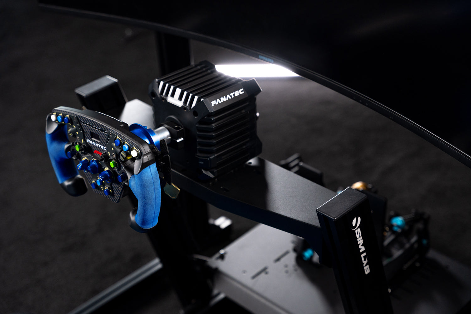 Fanatec DD wheelbase mounted on the sturdy GT1 PRO wheeldeck mount